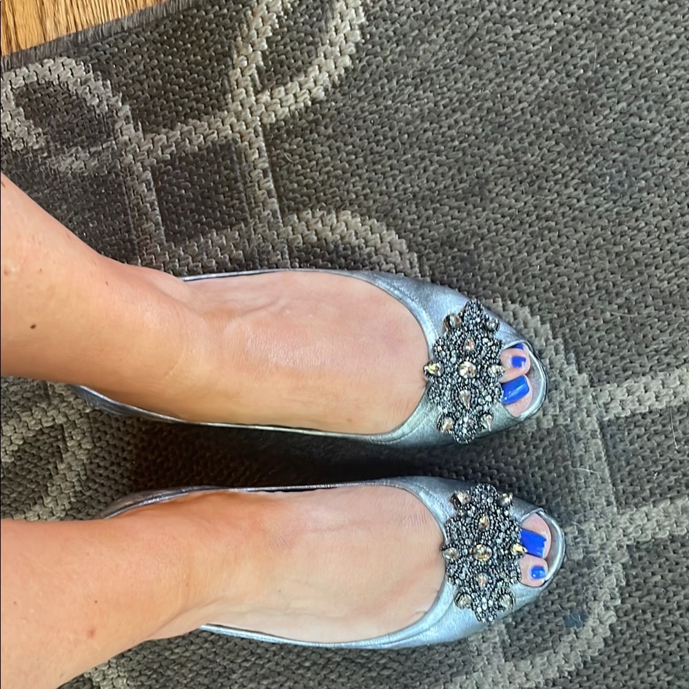 Vera Wang Silver Flats peep toe sparkle